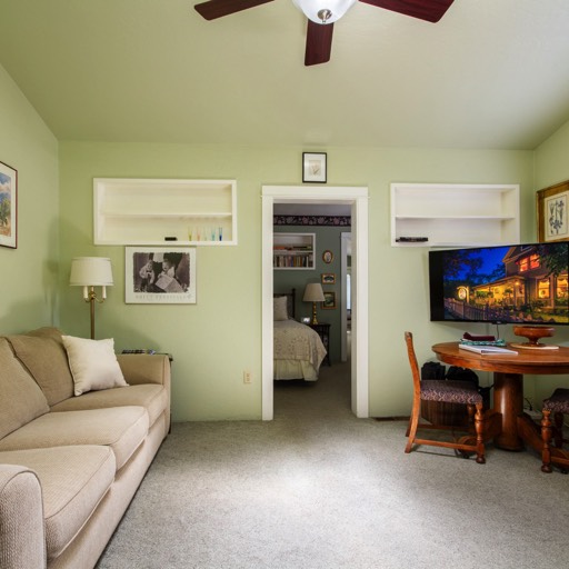 Suite at 59, Ashland, Oregon